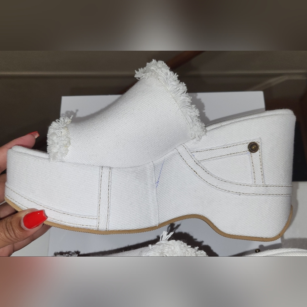 Versona White Frayed Edge Mules